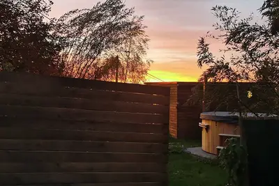 Image de Chalet Insolite, pour les amoureux avec jacuzzy