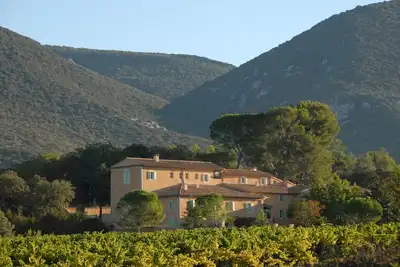 Image de Magnifique bastide avec piscine, en face du Colorado Provençal, sans vis-à -vis
