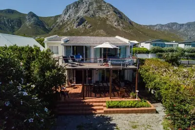 Image de 245 on 10th - Pet friendly, inverter, at the beach
