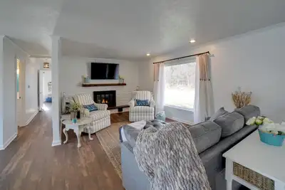 Image de Charming Riverfront Retreat in Monticello!