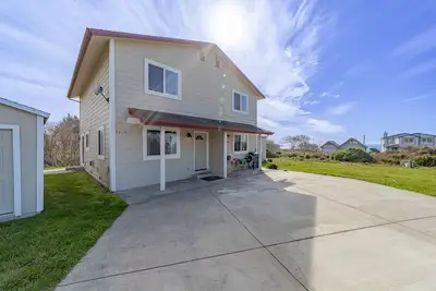 Image de Delightful duplex close to restaurants, beaches, golf, and hiking trails