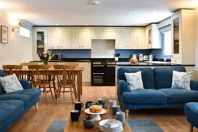 Image de A delightful cottage in a central location.