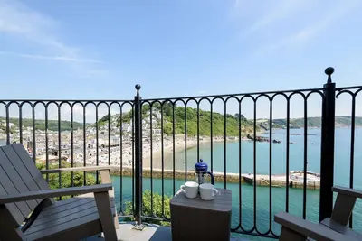 Image de Fabulous sea front apartment for 6 with parking