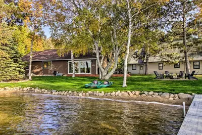 Image de Pelican Lake Getaway on Stunning Peninsula!