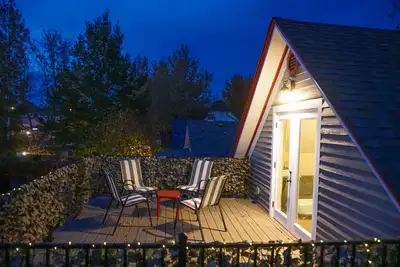 Image de Downtown, beautifully remodeled entire home