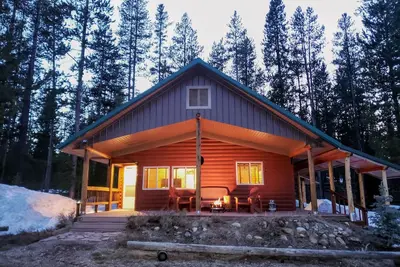 Image de Stanley Stays - The Bonanza Cabin