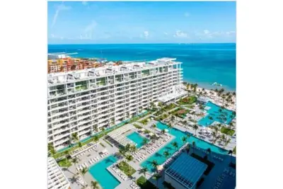 Image de Beautiful Suite at a New 5 star resort in Cancun right on the beach