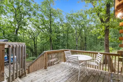 Image de Comfy dog-friendly cabin with fireplace, washer\/dryer, gas grill & deck
