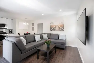 Image de Newly Reno'd 2 bdrm Kitsilano Centrally Located