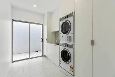 Image de Stunning Duplex Fabulous Location