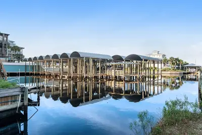 Image de Dog friendly coastal home with M-I-L suite, bike trails, & beach access