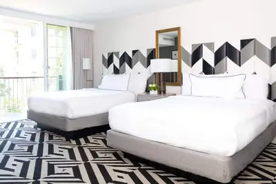 Image de Two Units Luxurious Suites Close to Universal Studios Hollywood! Rooftop Pool!