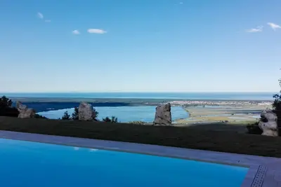 Image de House Geranio  in Tuscany (Lucca) with Pool, garden and spectacular sea view
