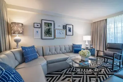 Image de Experience A Calm and Refreshing Life at West Hollywood! 3 Modern Units, Pool!