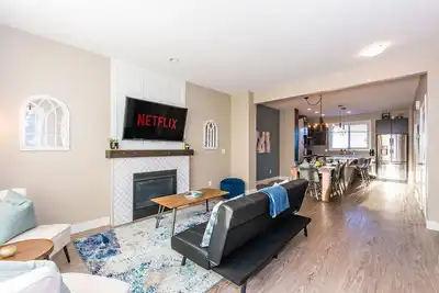 Mystic Jungle | 5-Star Home with King Bed, Fireplace, Foosball Table, Sleeps 9!