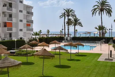 Image de Ref: 282 Apartment in beachfront complex with garden and pool views