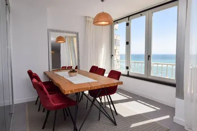 Ref: 307 Modern beachfront apartment in Torreblanca with stunning sea views