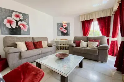 Image de House Pauline 3 bed. poolside, private garden. M-5