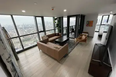 Image de Luxury 1-bedroom penthouse condo with views & pool