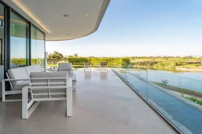 Villa Argan – Luxe absolu à Marrakech avec Piscine, Spa, Cinéma & Vue Golf