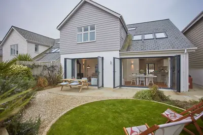 Image de 5 The Sands is a spacious detached house