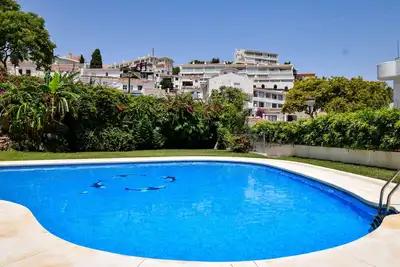 Ref: 285 Spacious family townhouse with fantastic pool area