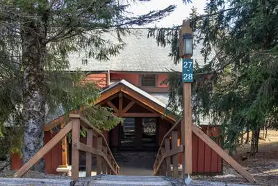 Image de Pet Friendly 2br/2ba Tree Top -walk to ski/village