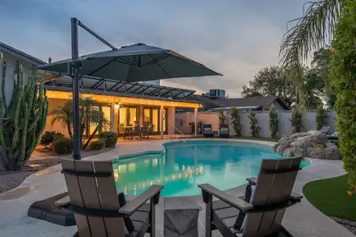 Image de Modern Home - Arcade & Free pool heat!