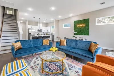 Image de Alim Pad 2: Brand new home in down town Houston