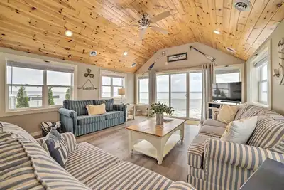 Image de Charming Modern Cottage on Houghton Lake!
