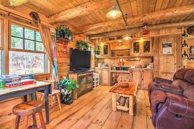 Image de Chic Brandon Cabin w\/ Pool, Hot Tub + Sauna!