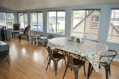 Image de Lake Access Cottage at Derby Lake Sleeps 8