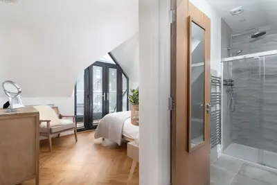 Image de No. 5 - stylish dog friendly town house. Moments to the sea. Sleeps 4+2. Parking