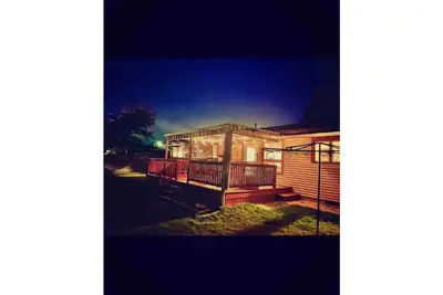 Image de {{{ Mid-Century Modern }}} Newly renovated 3 Br