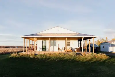 Image de Fox Lane - Prince Edward County Farmhouse