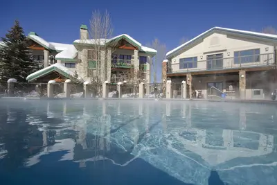 Image de Cc414 | Top Floor | Washer\/Dryer | Ski Access Trail | Outdoor Pool and Hot Tub |