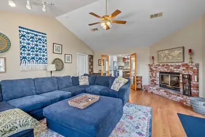 Image de St. Stephens Adventure-Pool, Ev, Starlink & Pets!