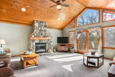 Image de Riverfront golf resort condo with pool, hot tub, volleyball, & fairway-view deck