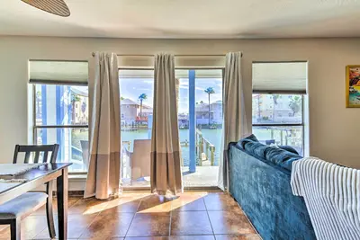 Image de Padre Island Retreat on Canal - 2 Mi to Beach!
