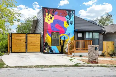 Image de Artsy - A Birdy Vacation Rental
