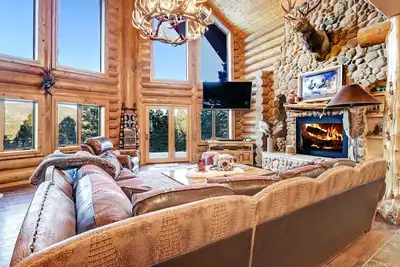 Image de Hot Tub | Log-cabin | Game Room | Sundance