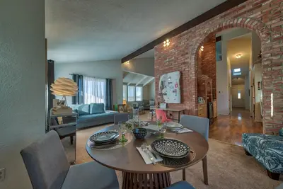 Image de Sunshine Retreat- quiet home near Northwest College!