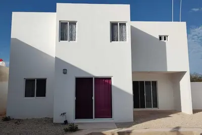Image de Idyllic, New, Modern, Mexican-style house with pool. Minutes from the beach!