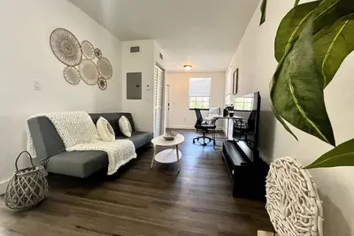 Image de 1068 Nw #1 · Modern Apartment near Brickell 1Br