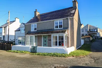 Image de Bryn Tirion - Rhosneigr, pet friendly, with open fire in Rhosneigr