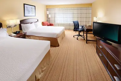 Image de 4 Relaxing Units Near Galatyn Woodland Preserve, with Free Parking, Pool!