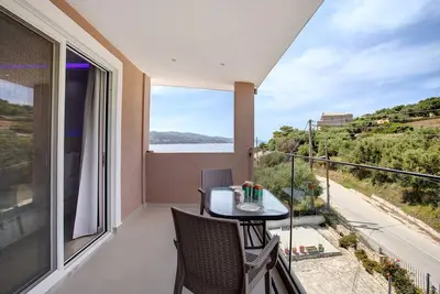 Studio \"Villa Dionysia S8\" avec piscine partagée, terrasse partagée et Wi-Fi