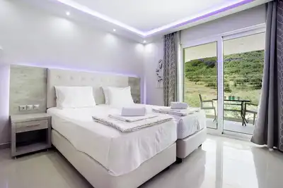 Image de Appartement studio \"Villa Dionysia Studio S6\" avec piscine partagée & Wi-Fi