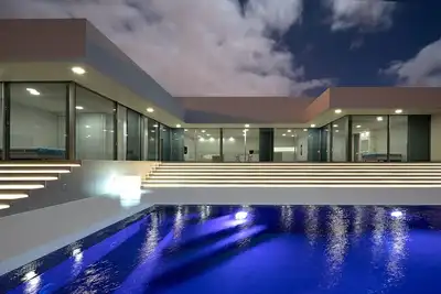 Image de Maison de vacances \"Villa Camacho - Ultra Luxury\" avec vue sur la mer, piscine et Wi-Fi.
