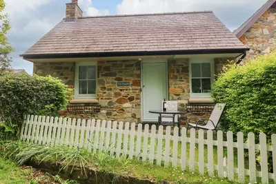 Image de Ty Rhydd, with a garden in Newport, Pembrokeshire